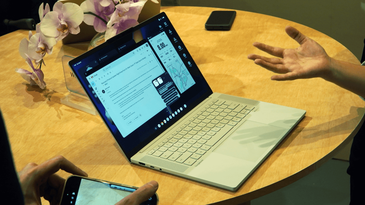 Googlebooks event: Asus laptop