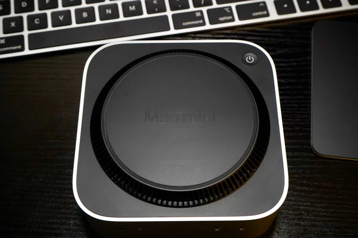 m5 pro mac mini bottom