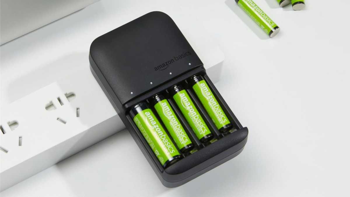 Amazon Basics AA AAA Battery Charger