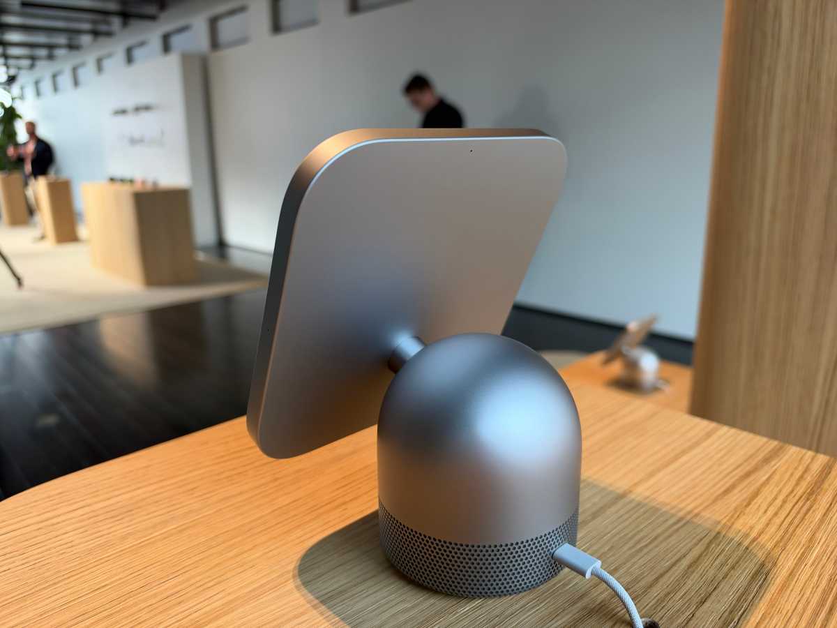 Homeview rear view in silver
