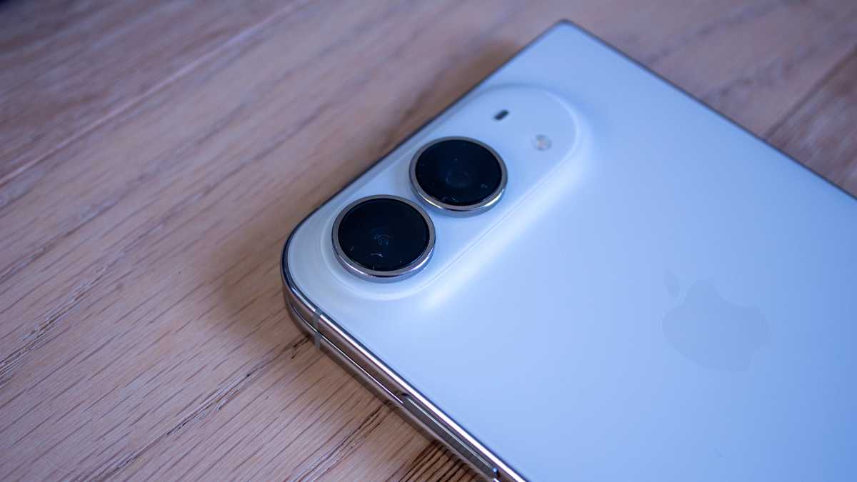 iPhone Duo in Star White with a closeup of the camera