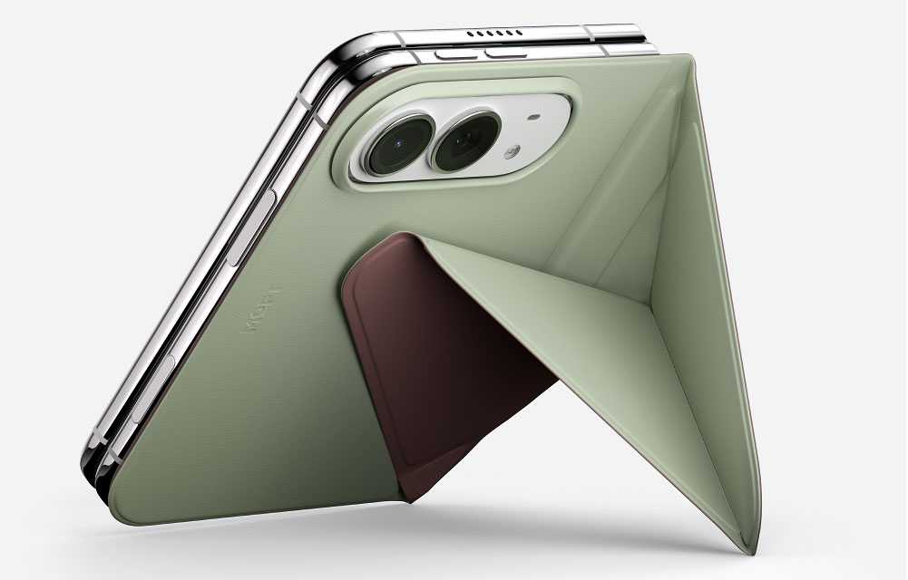 MOFT Dynamic Folio for iPhone Duo: Best case with a stand and grip