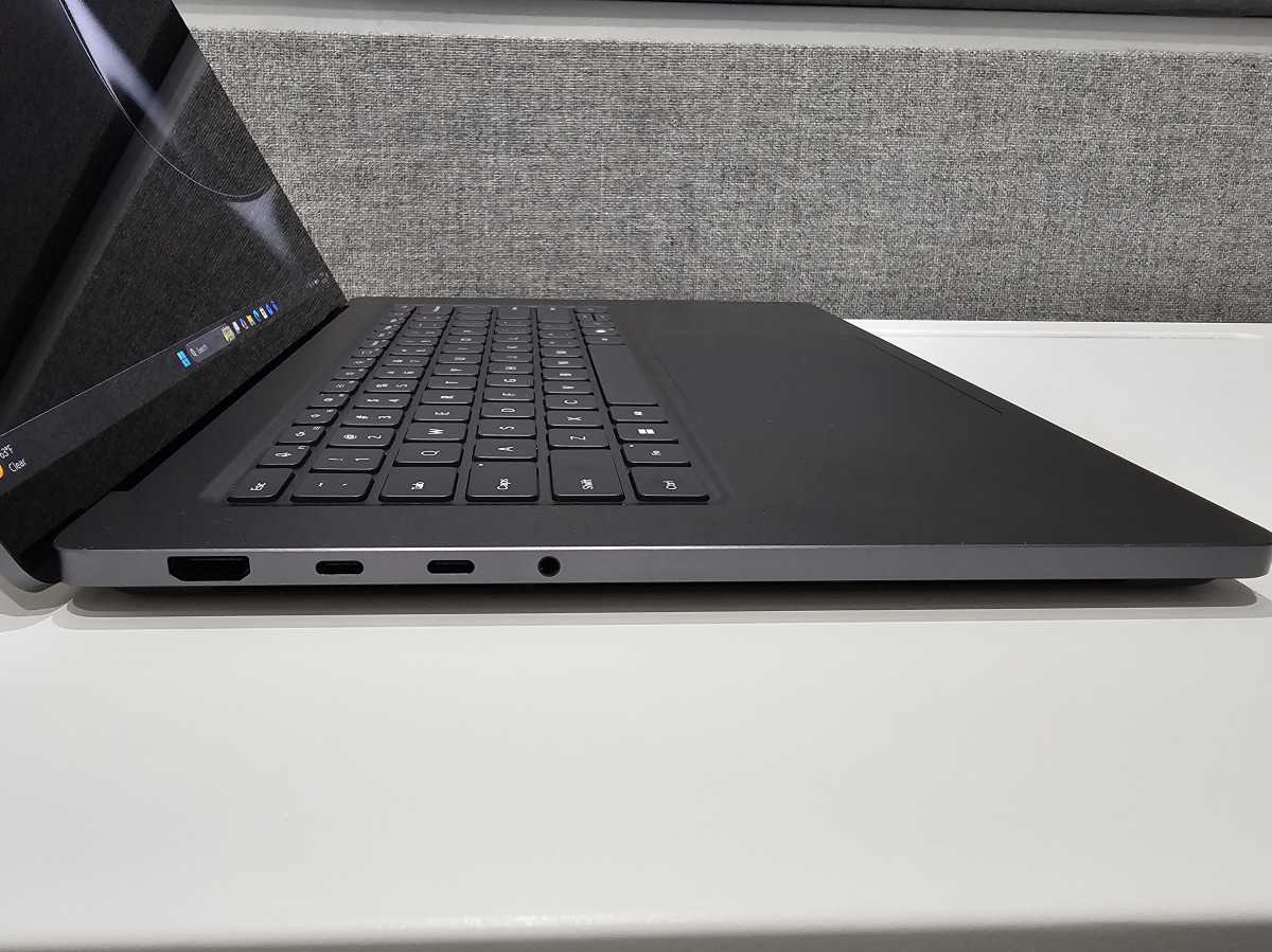 Microsoft Surface Laptop Ultra left side alt
