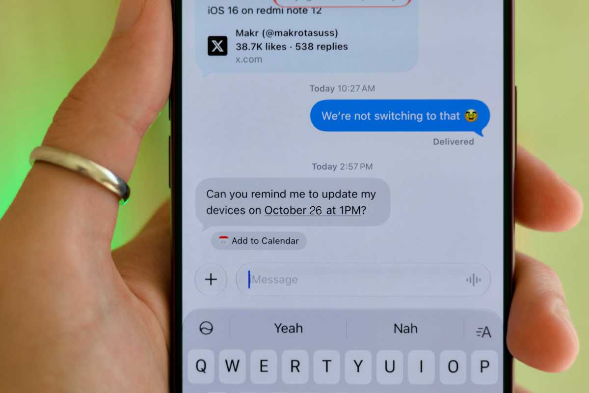 Siri in Messages on iOS 27.2